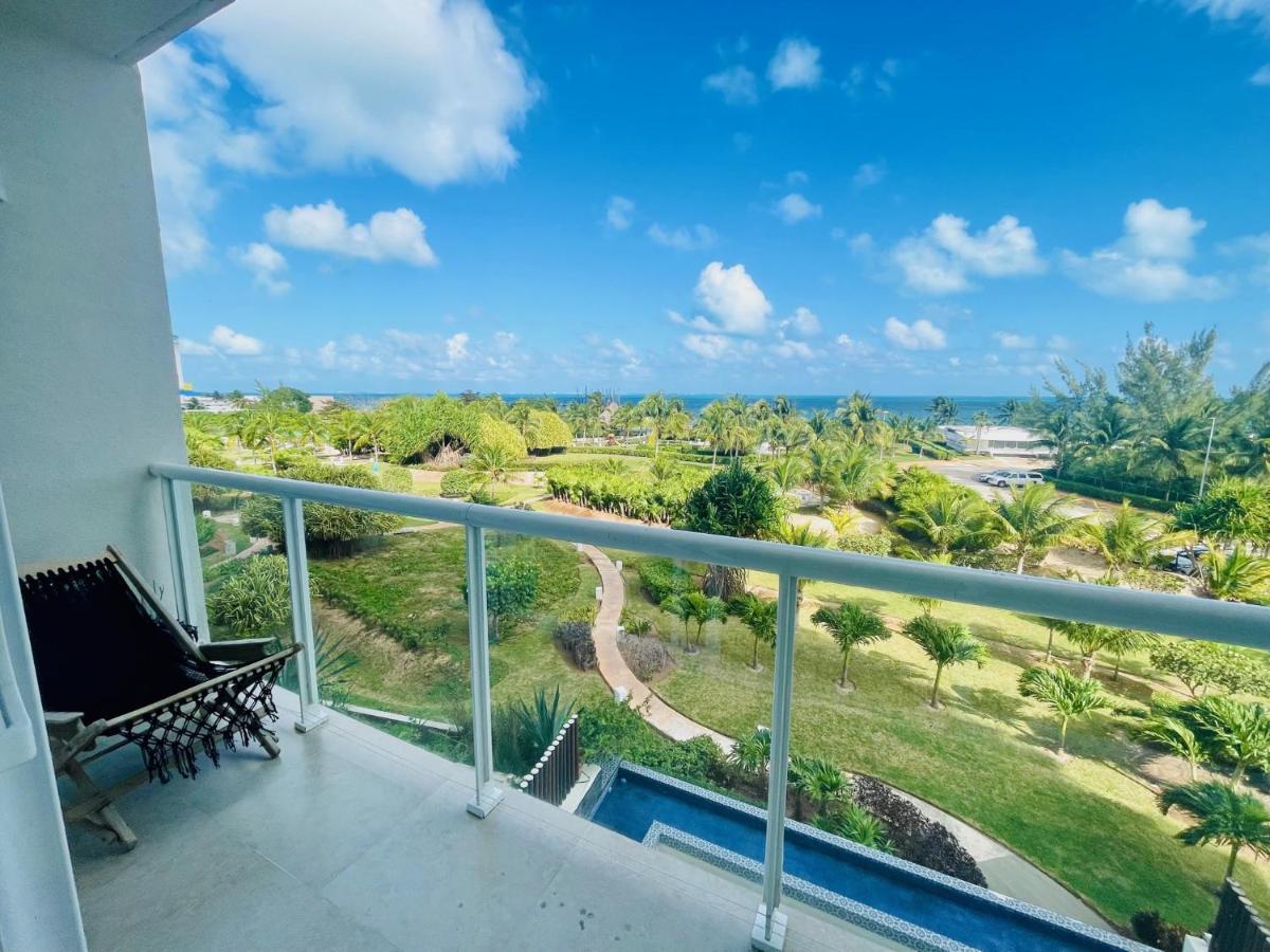 Punta Me Luxury Apartments Ocean View & Beach Front In Amara Канкун Экстерьер фото